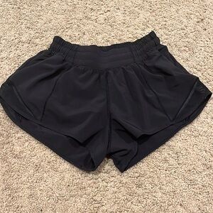 Lululemon Hotty Hot 2.5 Inch Shorts